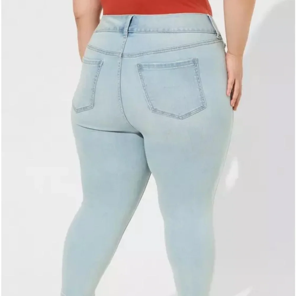Torrid super soft cropped jegging Light Wash Distressed Jeans in Light Blue